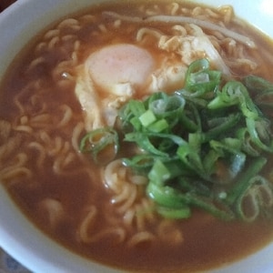 簡単！！インスタントラーメンで☆カレーラーメン